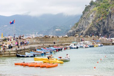 Küçük bağlantı noktası Vernazza city için göster