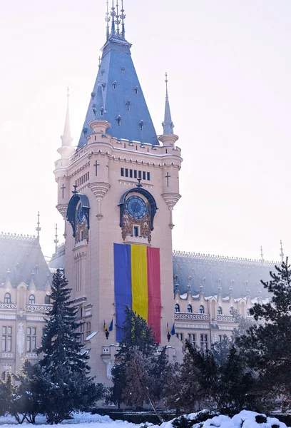 Kulturpalatset i Iasi Rumänien i vinter — Stockfoto