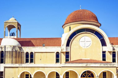 Agios Panteleimonas kilise görünümüne gün ışığı