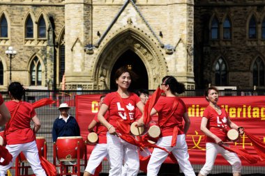 Orta Kanada parlamentosu