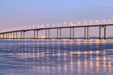 Lizbon 'da etkileyici bir köprünün çekimi