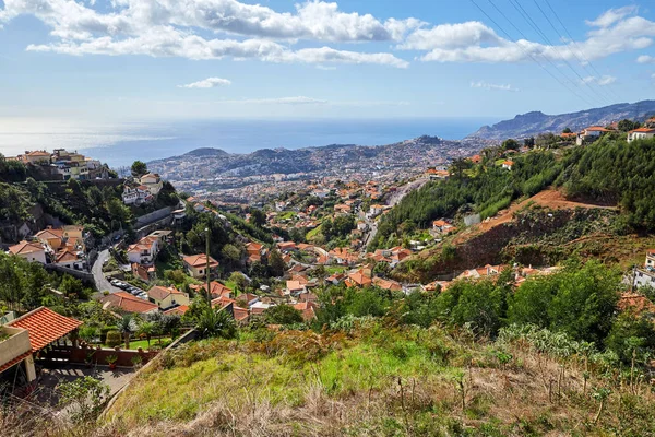 Skjuten av en liten stad på Madeira, Portugal — Stockfoto