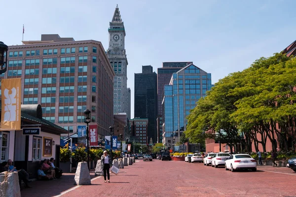 Edificios en el puerto y puerto de Boston — Foto de Stock