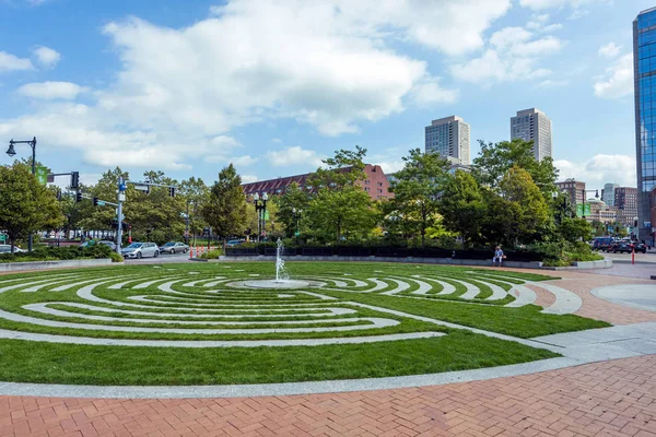 Green park in shape of maze in boston city center — Stok fotoğraf