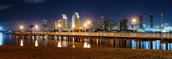 Éjszaka Belvárosban Mólóval Előtérben Színes Fények Panoráma San Diego Kalifornia — Stock Fotó