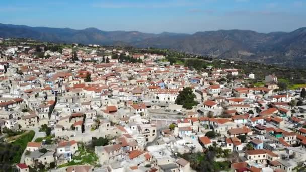 Vista Drone Montanhas Lefkara Aldeia Velha Chipre Igreja Casas — Vídeo de Stock