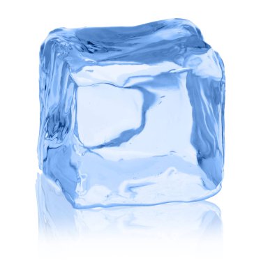 beyaz zemin üzerinde buz küpleri.