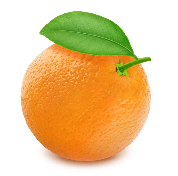 Πορτοκαλί με φύλλο που απομονώνονται σε λευκό φόντο — Φωτογραφία Αρχείου