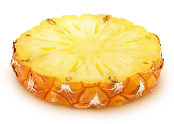 Scheibe Ananas isoliert auf einem weißen. volle Schärfentiefe. — Stockfoto