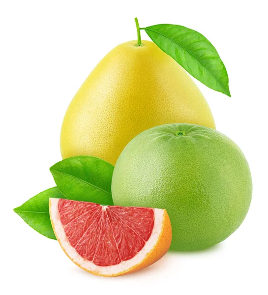 Veelkleurige samenstelling met verschillende citrusvruchten - grapefruit, oroblanco en pomelo geïsoleerd op een witte achtergrond. — Stockfoto