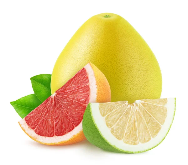 Veelkleurige samenstelling met verschillende citrusvruchten - grapefruit, oroblanco en pomelo geïsoleerd op een witte achtergrond. — Stockfoto