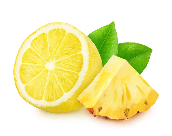 Samengesteld beeld met gesneden vruchten: citroen en ananas geïsoleerd op een witte achtergrond. Gezond eten concept. — Stockfoto
