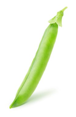 Tüm yeşil bezelye kabuğunu beyaz bir arkaplanda izole ettik. Paket tasarım ögesi olarak.