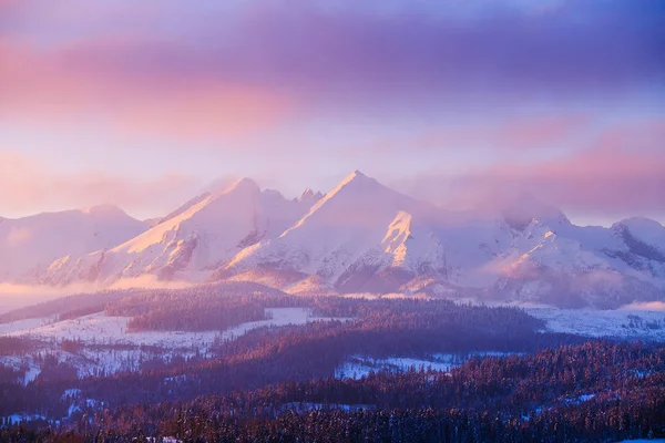 Impresionante paisaje de montaña — Foto de Stock