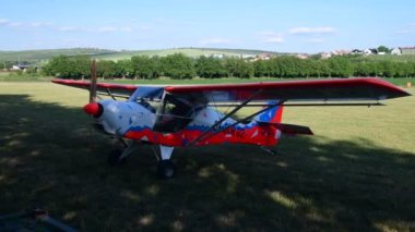 Pervane Havaalanı uçak. Küçük amatör uçaklar.