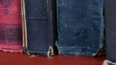 Kitaplar Vintage. Eski kitapların satır görünümü
