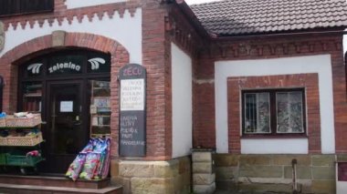 Köy salonu görünümünü. Köy ülke Dükkanı.