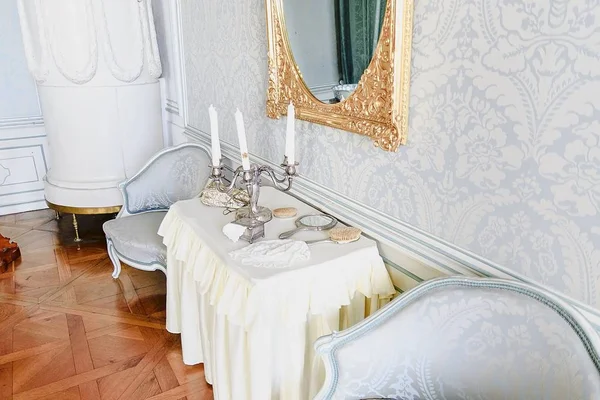 Çek Cumhuriyeti Valtice kalede. Ulusal kültürel anıt, başlangıçta Gotik bir kale ve Liechtenstein aile eski köşkü. Kale Unesco Dünya Kültür Mirası listesinde yer.