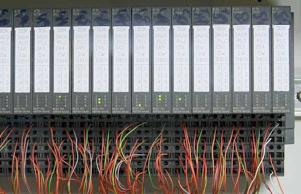 Elektronische modules met draden. Closeup — Stockfoto