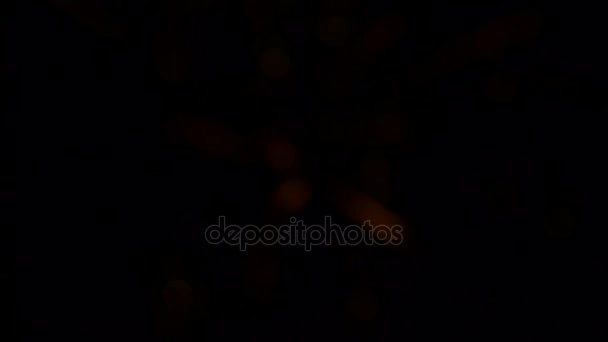 Affichage abstrait du feu d'artifice. Feu d'artifice 4K la nuit .