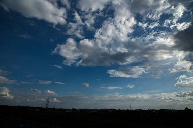 güzel gökyüzü arka plan bulutlar ile.