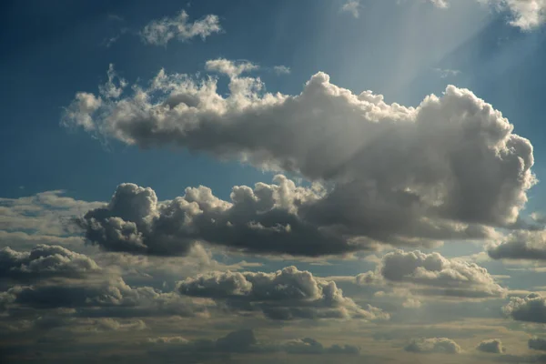 Hermoso Cielo Fondo Con Nubes — Foto de Stock