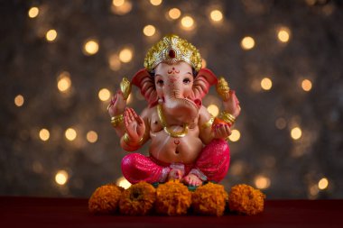 Hindu Tanrısı Ganesha 'nın Blured Bokeh arka planı, Ganesha Idol.