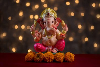 Hindu Tanrısı Ganesha 'nın Blured Bokeh arka planı, Ganesha Idol.