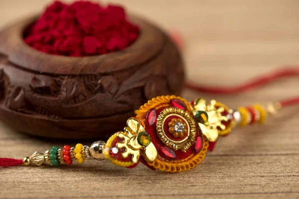 Indiai Fesztivál Raksha Bandhan Háttér Egy Elegáns Rakhi Rice Grains — Stock Fotó