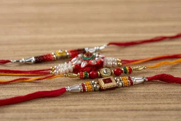 Raksha Bandhan Sfondo Con Elegante Rakhi Braccialetto Tradizionale Indiano Che — Foto Stock