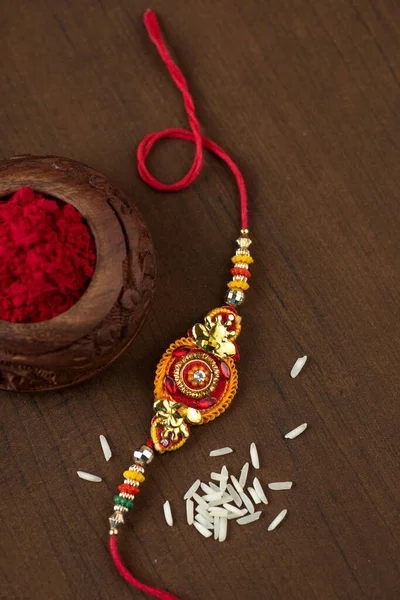 Festival Indiano Raksha Bandhan Fundo Com Elegante Rakhi Grãos Arroz — Fotografia de Stock