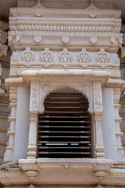SHEGAON, MAHARASHTRA, ÍNDIA, 10 de julho de 2017: uma maravilha arquitetônica em Anand Sagar Shri Saint Gajanan Maharaj Sansthan. Anand Sagar é local de atração turística de Shegaon — Fotografia de Stock