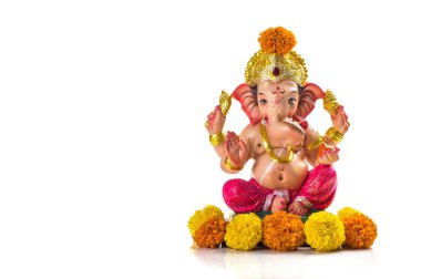 Hindu tanrı Ganesha. Beyaz Arkaplanda Ganesha İdolü.