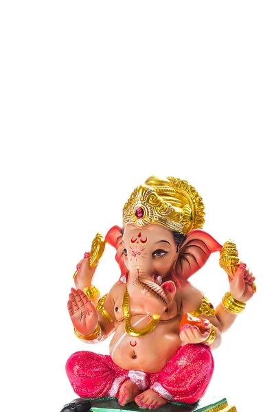 Deus Hindu Ganesha. Ganesha Idol em fundo branco . — Fotografia de Stock