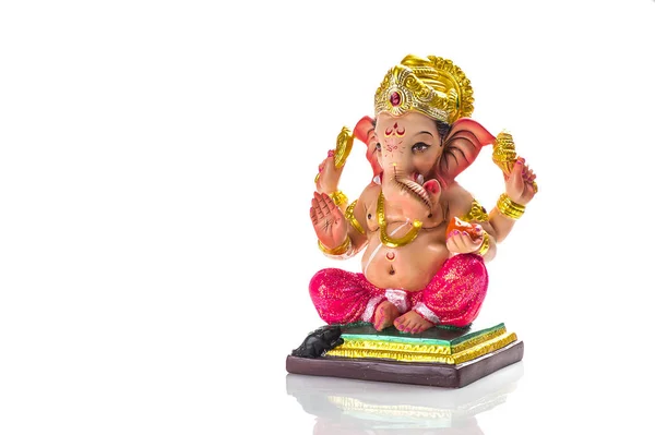 Hindu God Ganesha. Ganesha Idol on white Background. — Stock Photo, Image