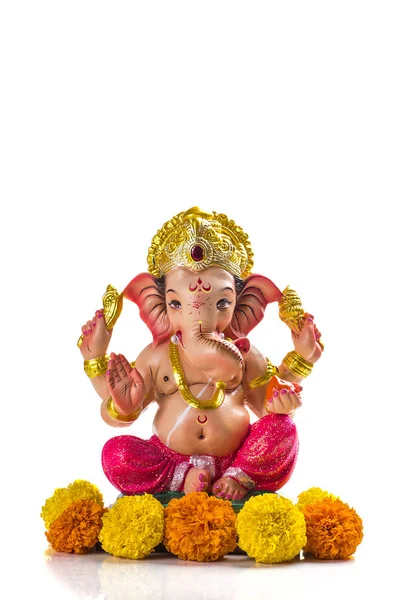 Hinduistischer Gott ganesha. ganesha idol auf weißem Hintergrund. — Stockfoto