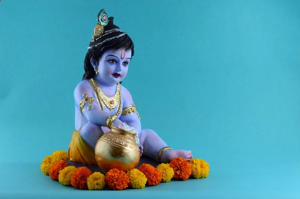 Hindu Deus Krishna em fundo azul — Fotografia de Stock