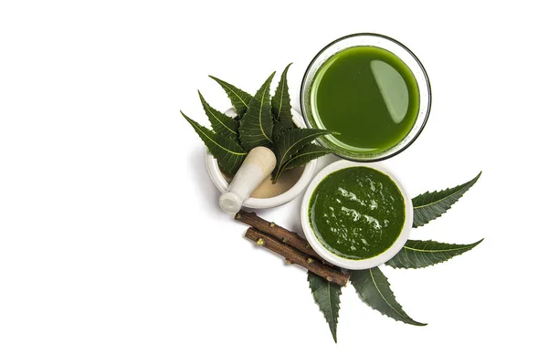 Medicinal Neem Leaves Mortar Pestle Neem Paste Juice Twigs White — Stock Photo, Image