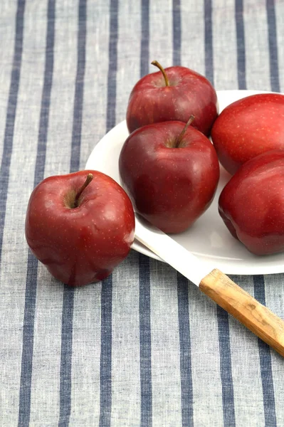 Delicious Apples Plate Knife Striped Tablecloth — Stock Photo, Image