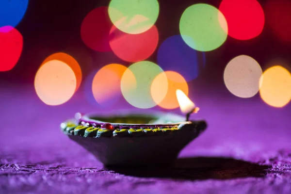 Clay diya lamps lit during Diwali Celebration. Greetings Card De — ストック写真
