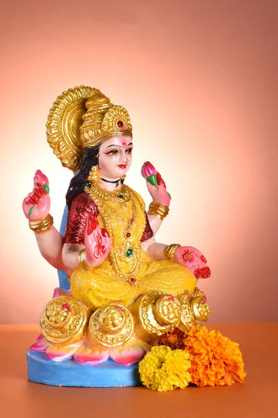 Lakshmi - hindu istennő, Lakshmi istennő. Lakshmi istennő alatt — Stock Fotó