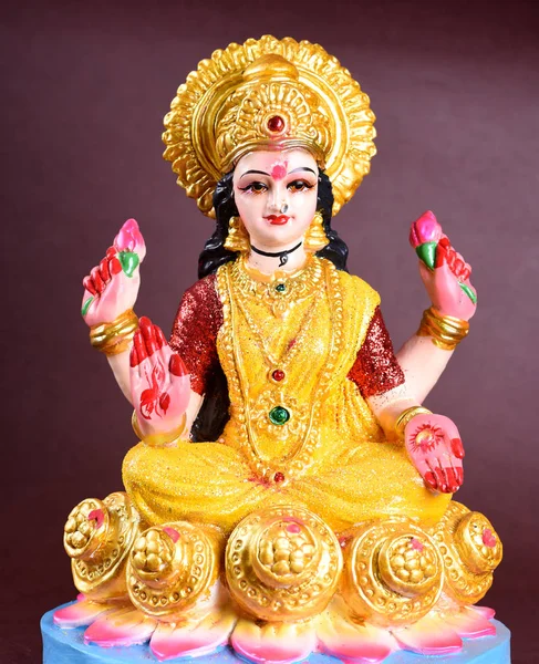 Lakshmi - Hindu tanrıçası, Tanrıça Lakshmi. Diwali Kutlamaları sırasında Tanrıça Lakshmi. Hint Hindu Işık Festivali Diwali