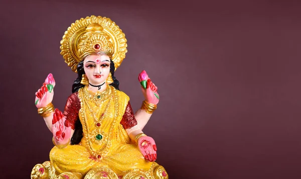 Lakshmi - hinduisk gudinna, gudinnan Lakshmi. Gudinnan Lakshmi under Diwali-firandet. Indiska hinduiska ljusfestivalen Diwali — Stockfoto