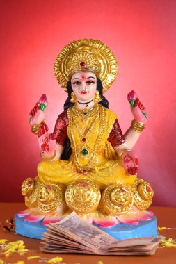 Lakshmi - Hindu tanrıçası, Tanrıça Lakshmi. Diwali Kutlamaları sırasında Tanrıça Lakshmi. Hint Hindu Işık Festivali Diwali