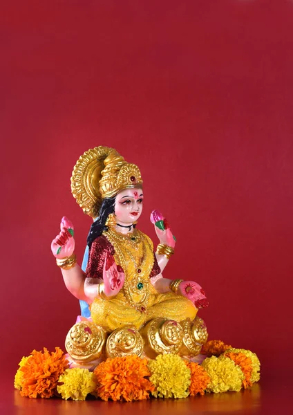 Lakshmi - hinduistische Göttin, Göttin lakshmi. Göttin lakshmi während der Diwali-Feier. indisches hinduistisches Lichterfest namens diwali — Stockfoto