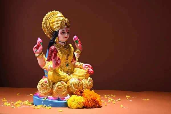 Lakshmi - hinduisk gudinna, gudinnan Lakshmi. Gudinnan Lakshmi under Diwali-firandet. Indiska hinduiska ljusfestivalen Diwali — Stockfoto