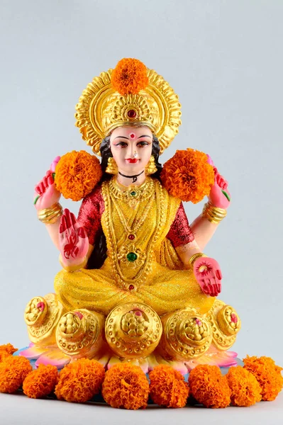 Lakshmi - hinduska bogini, bogini Lakshmi. Bogini Lakshmi podczas uroczystości Diwali. Indian Hindu Light Festiwal o nazwie Diwali — Zdjęcie stockowe