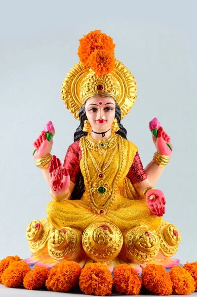 Lakshmi - dea indù, dea Lakshmi. Dea Lakshmi durante la celebrazione del Diwali. Indian Hindu Light Festival chiamato Diwali — Foto Stock