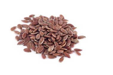 keten tohumu beyaz zemin üzerine izole kapatmak