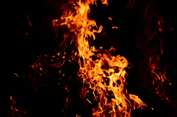 Пожар Черном Фоне — стоковое фото